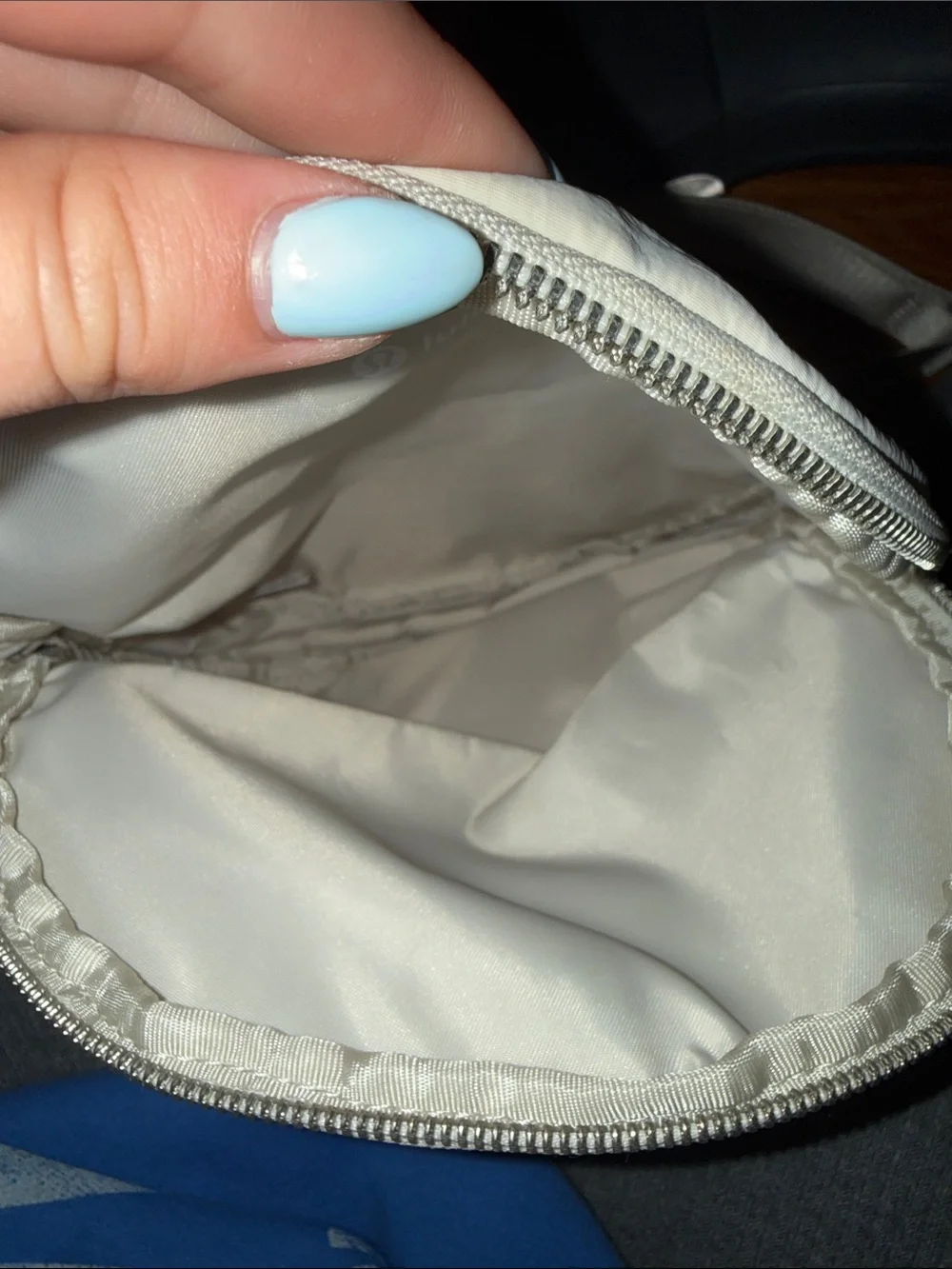 lululemon athletica sleek hands